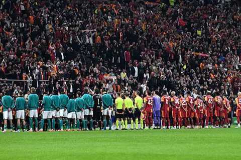 دقيقة بدقيقة.. جالاتا سراي 0-0 ليفربول.. هدف ضائع 